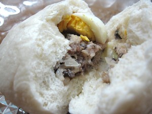 banh-bao-trong